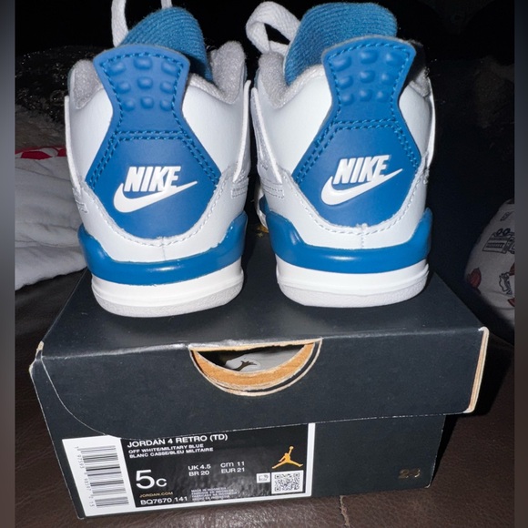 Toddler Jordan 4 Retro - Picture 2 of 5